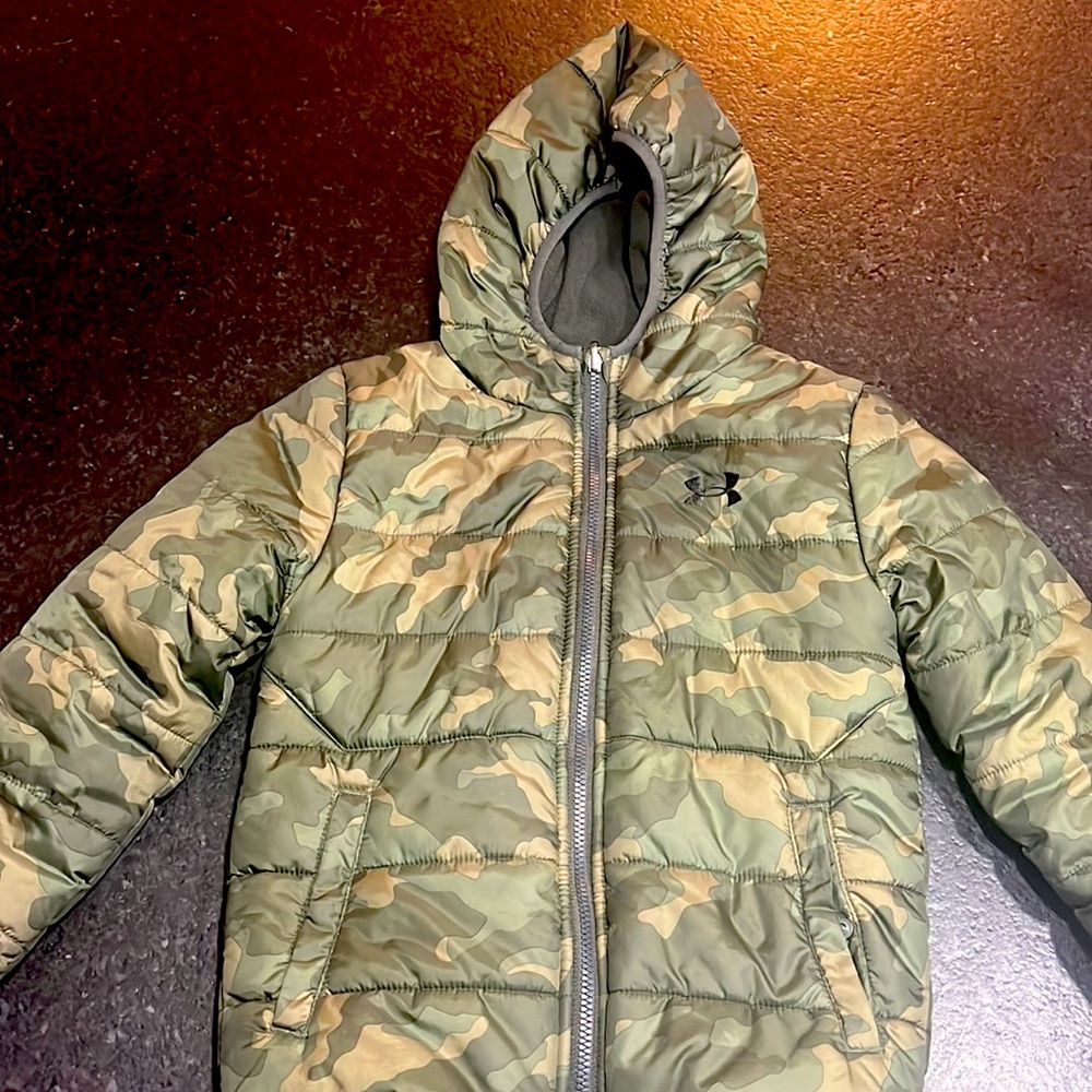 Under Armour Boys Reversible Camo Coat Size 6